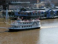 River boat photo